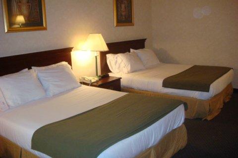 Hotel Express & Brookville, An Ihg 2*
