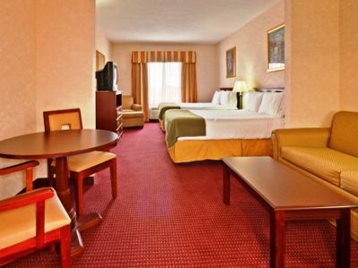 Hotel Express & Brookville, An Ihg