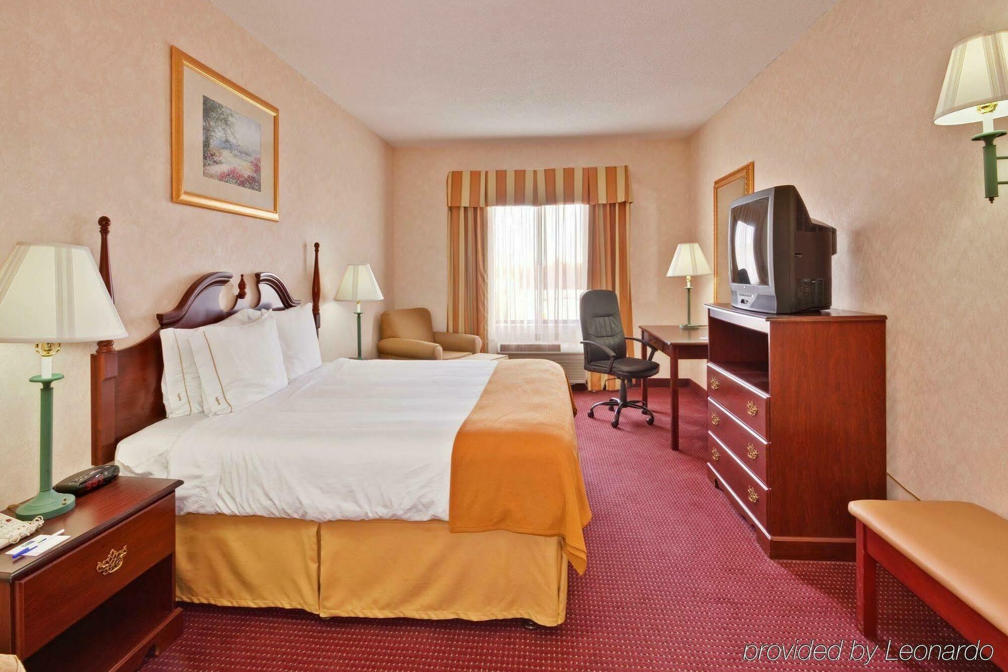 Hotel Express & Brookville, An Ihg Brookville