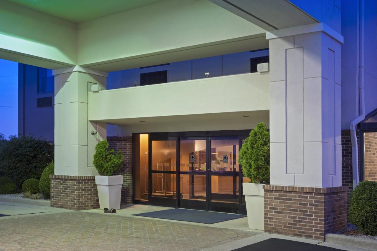 Hotel Express & Brookville, An Ihg Brookville