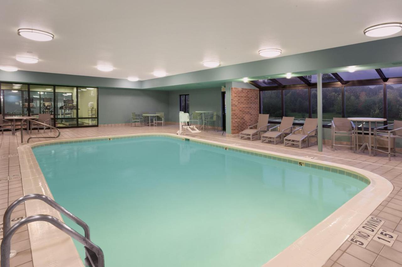 Express & Brookville, An Ihg Hotel